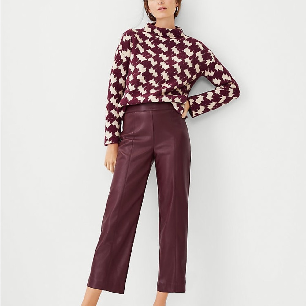 NWT Ann Taylor Faux Leather Easy Straight Crop Pant - Size 8